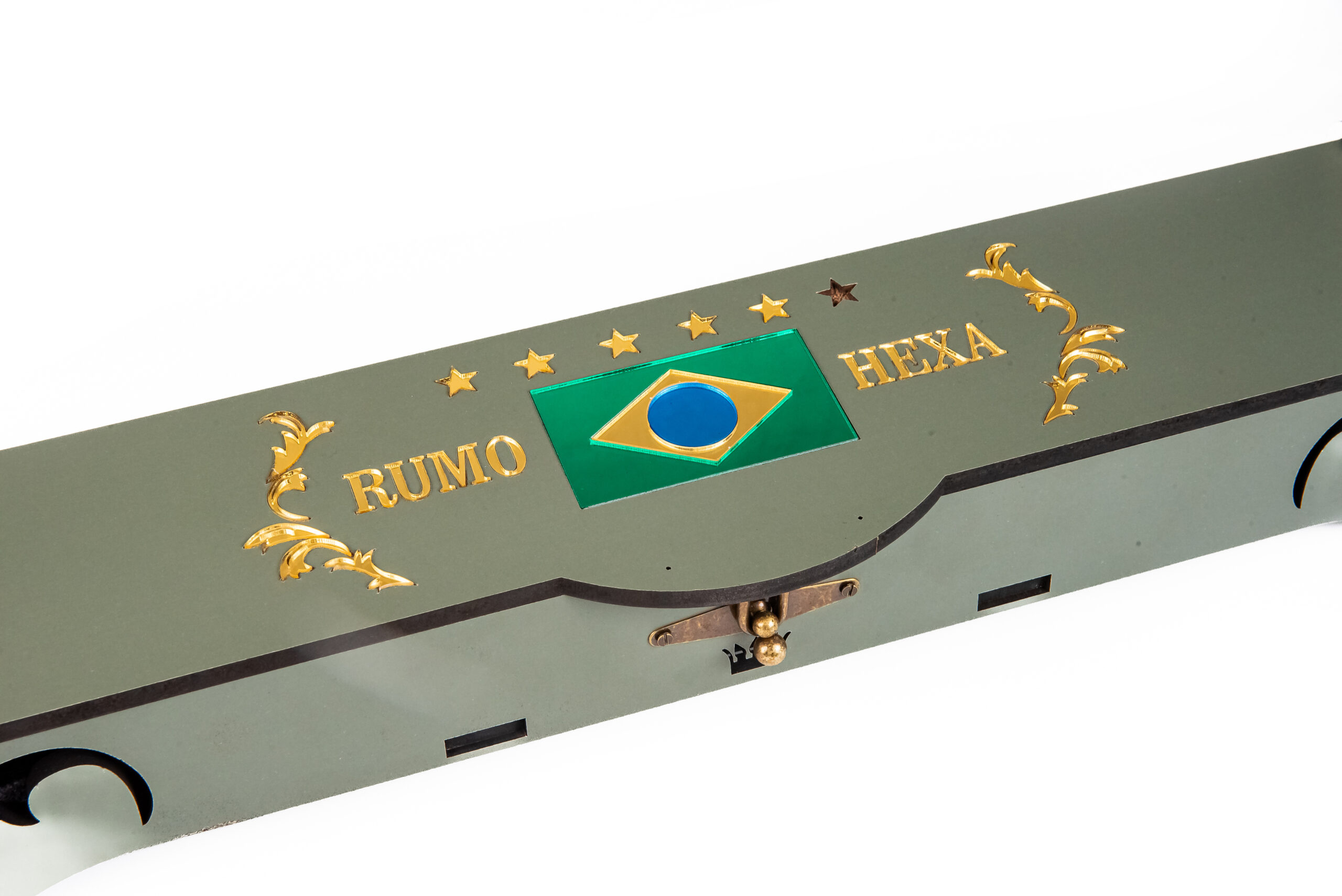 Kit faca de colecionador Rumo ao Hexa Kit faca de colecionador Rumo ao Hexa em embalagem exclusiva para presente — faca cutelaria artesanal brasileira edição limitada Copa do Mundo